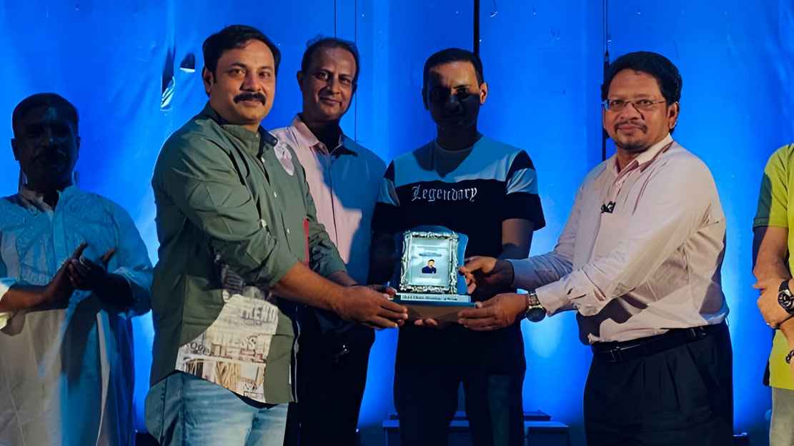 হিরণ কিরণ সম্মাননা পেলেন আলেকজান্ডার বো