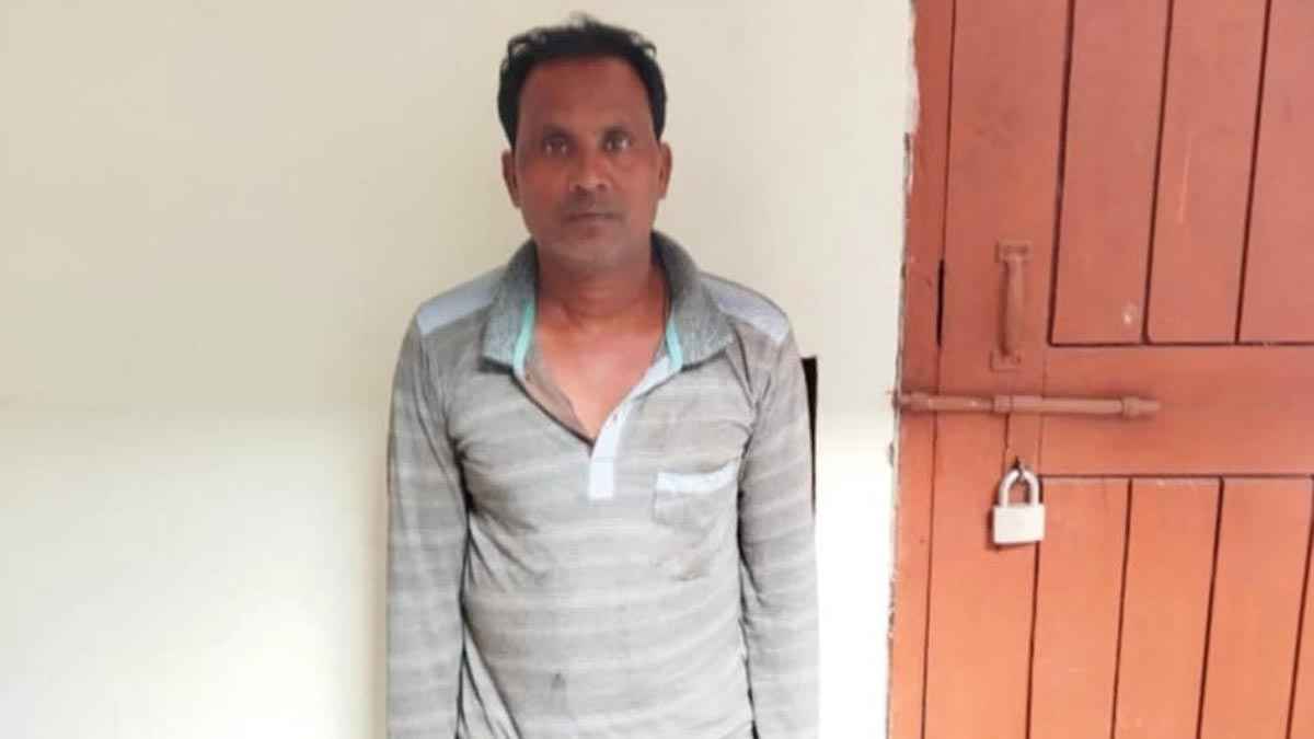 ঠাকুরগাঁওয়ে ভারতীয় রুপিসহ যুবক আটক 