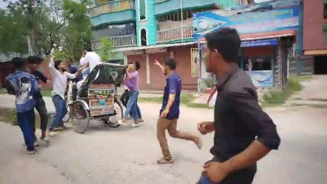 পাবনায় বৈষম্যবিরোধী ছাত্রদের ওপর ছাত্রদলের হামলা, আহত ৩