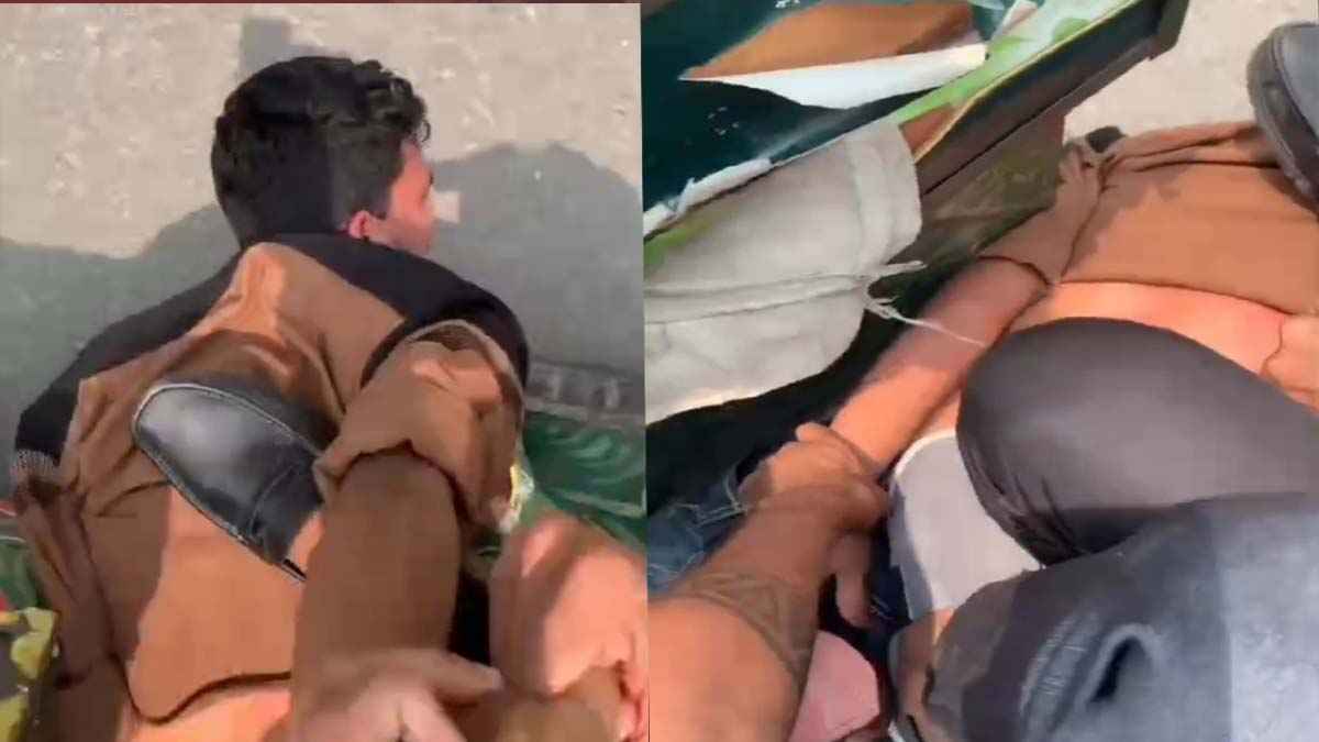 ছাত্রলীগ কর্মীকে চলন্ত রিকশায় পায়ের নিচে ফেলে নির্যাতন: ভিডিও ভাইরাল