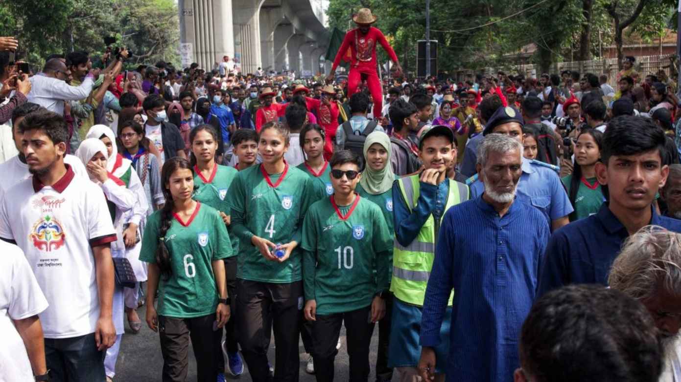 বর্ষবরণ আনন্দ শোভাযাত্রায় নারী ফুটবলাররা