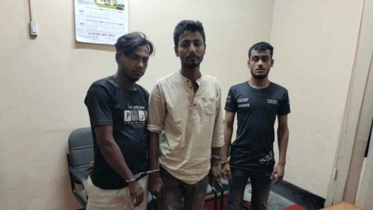 ছিনতাই করা ট্রাকের চালককে উদ্ধারে গিয়ে দুর্বৃত্তদের হামলা, ২ পুলিশ আহত