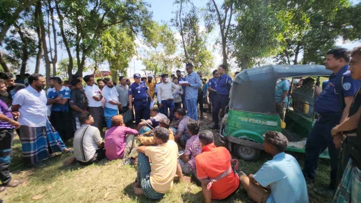 ওজন বাড়াতে জোরপূর্বক পাইপ দিয়ে ছাগলকে খাওয়ানো হচ্ছে পানি, আটক ৯