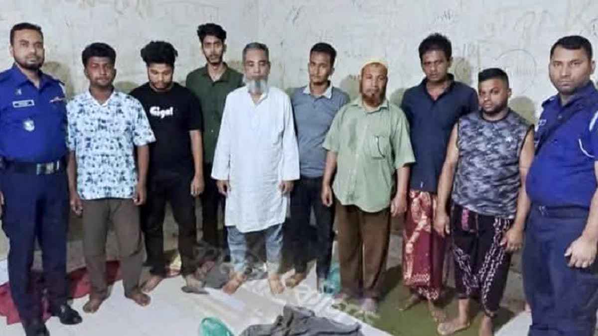 রাতে ঝটিকা মিছিল, কুমিল্লায় ৮ আওয়ামী লীগ কর্মী গ্রেফতার