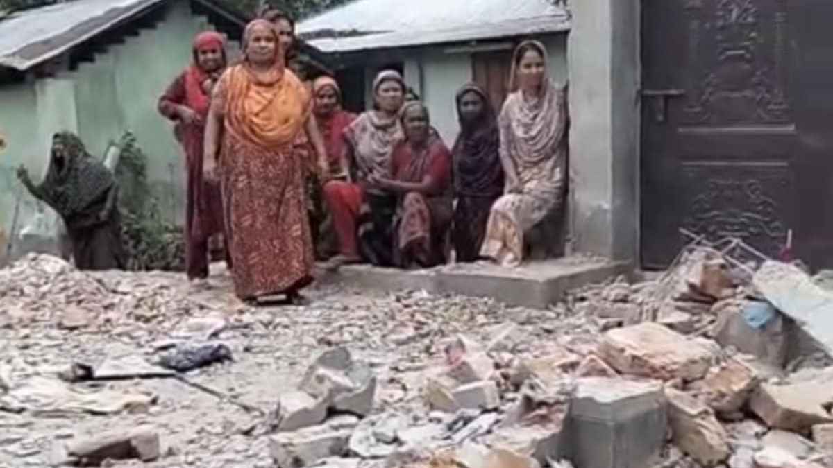 যশোরে শালিসের নামে বাড়ি ভাঙচুর, বিএনপির দুই নেতা বহিষ্কার