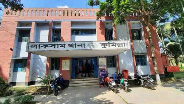 পুলিশ কনস্টেবলকে কোপালেন স্বেচ্ছাসেবকদল নেতা