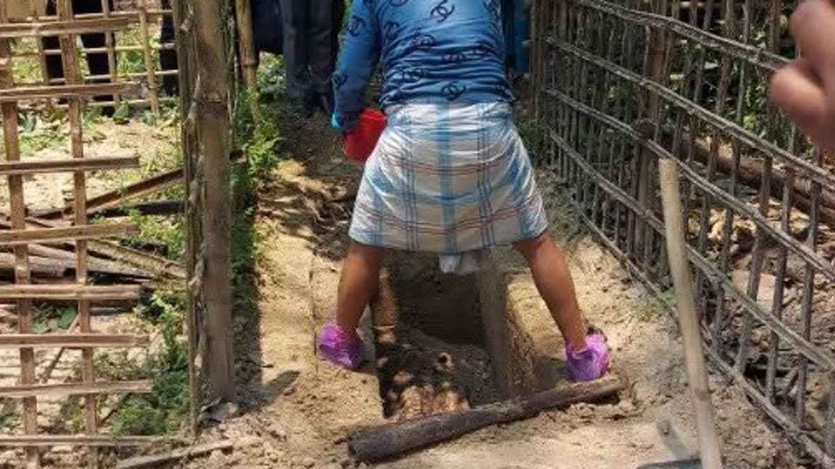 বৈষম্যবিরোধী আন্দোলনে নিহত আজিজের মরদেহ উত্তোলন