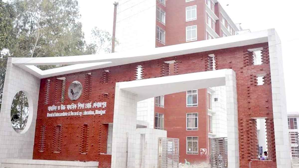 দিনাজপুরে গণিত পরীক্ষায় বহিষ্কার ৭