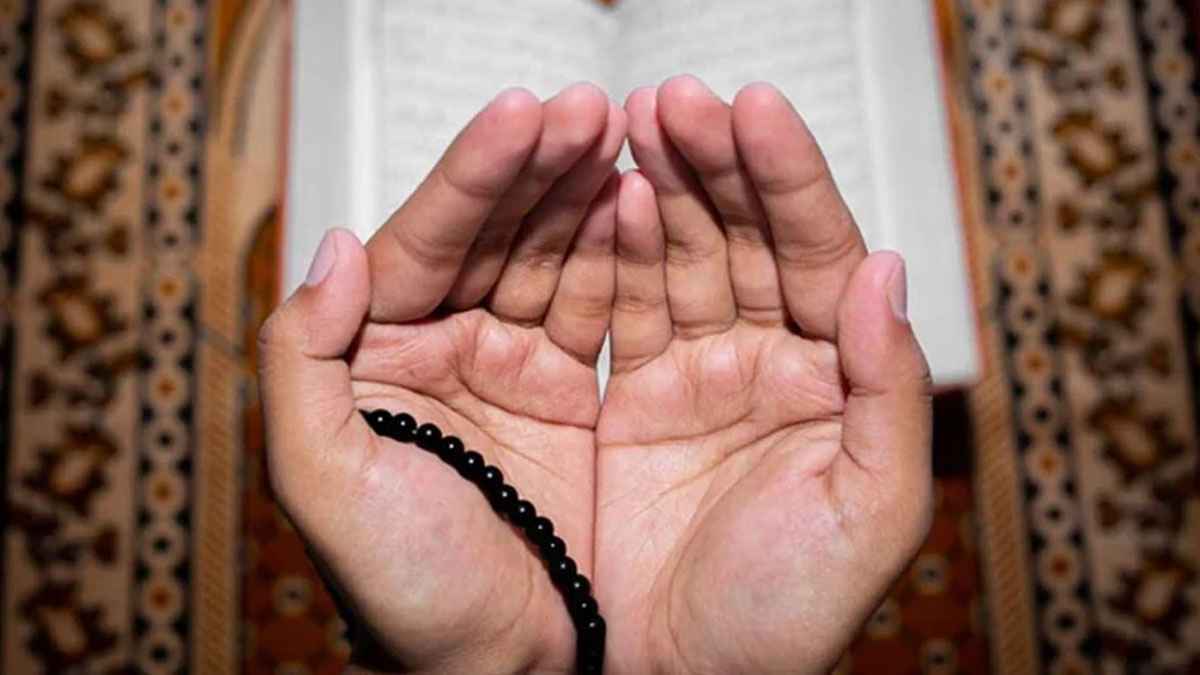 জুমার দিন এই দোয়াগুলো পড়তে পারেন
