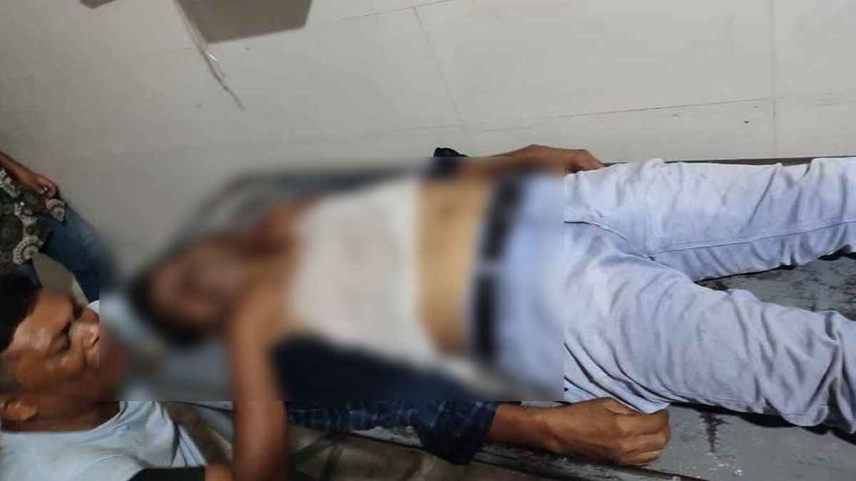 মেয়ের ইভটিজিংয়ে প্রতিবাদ করায় বাবাকে হত্যা