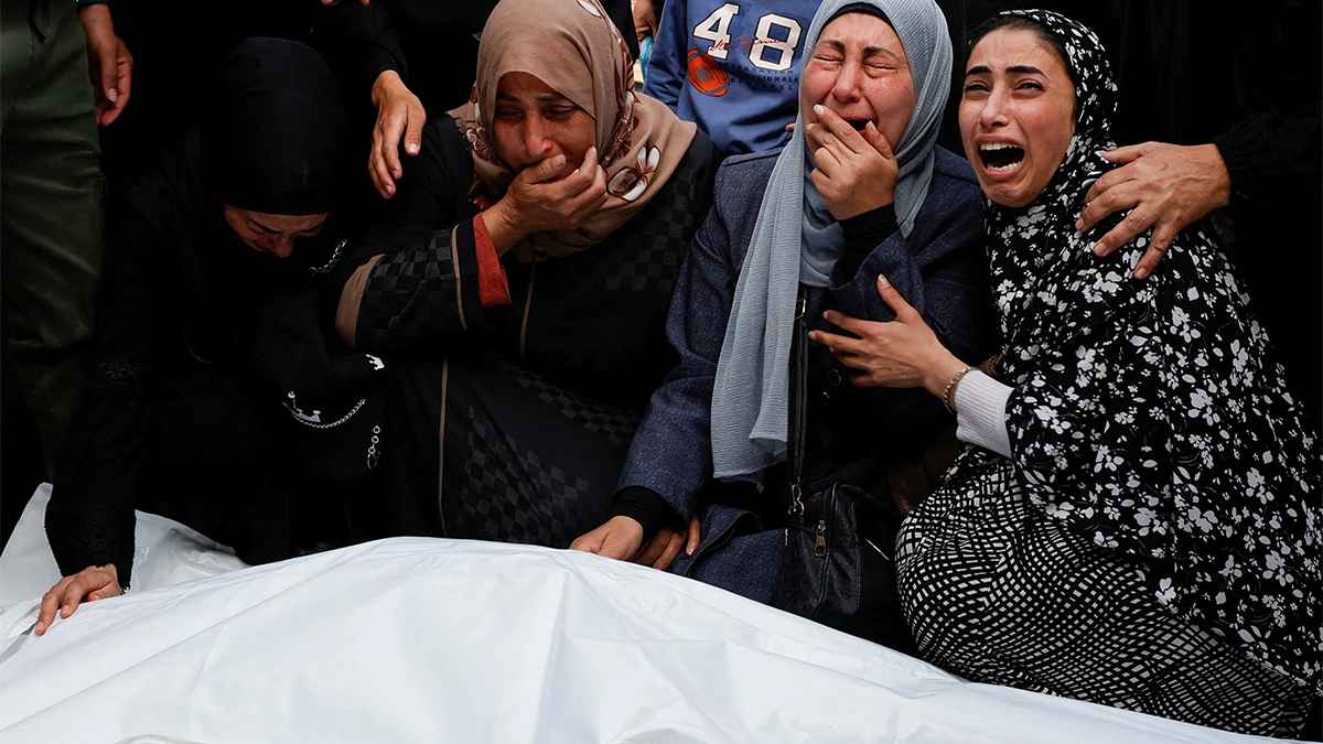 গাজায় ইসরায়েলি হামলায় আরও ৬০ ফিলিস্তিনি নিহত