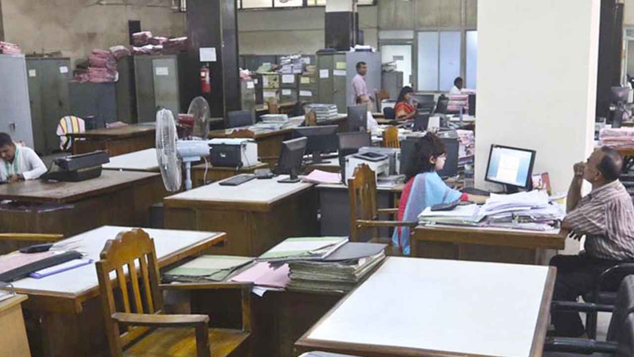 টানা ৯ দিনের ছুটি শেষে আজ খুলছে অফিস
