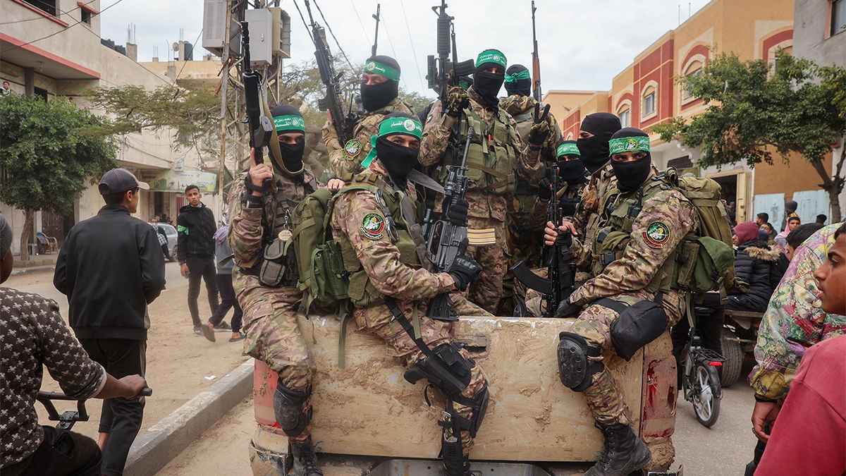 যুদ্ধ বন্ধের নিশ্চয়তা পেলে জিম্মিদের মুক্তি দেবে হামাস