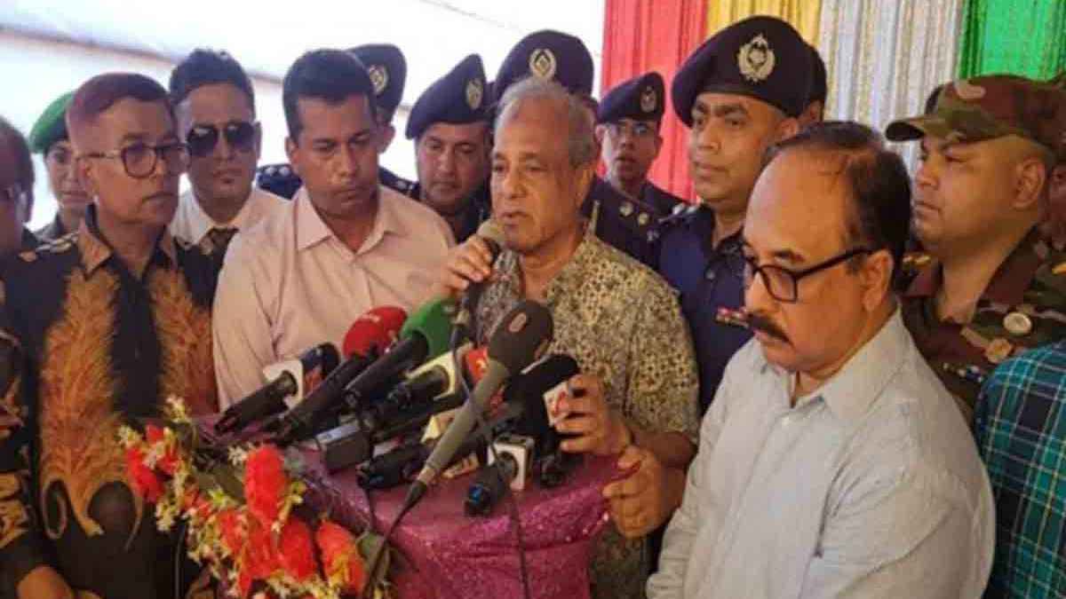 বাংলাদেশের মতো সাম্প্রদায়িক সম্প্রীতি কোথাও নেই: স্বরাষ্ট্র উপদেষ্টা