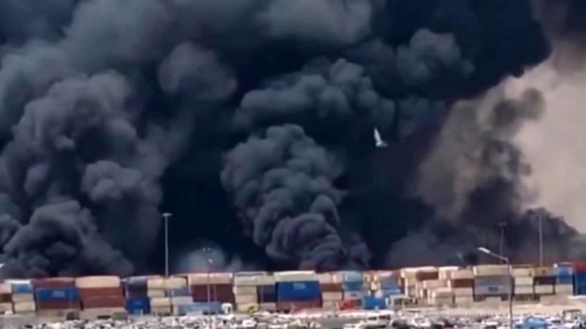 ইরানের বন্দরে ভয়াবহ বিস্ফোরণ, আহত ২৮০