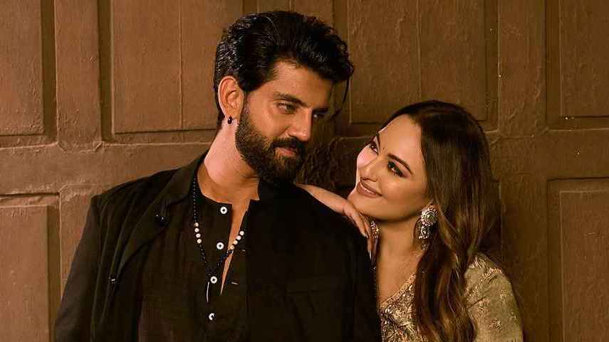 ছর ঘোরার আগেই ঘর ভাঙছে সোনাক্ষির!