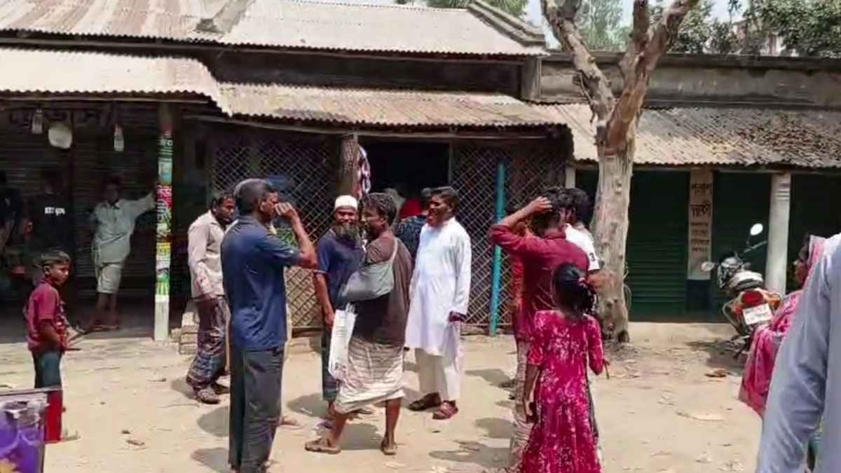 জয়পুরহাটে নৈশপ্রহরীদের বেঁধে ৪টি দোকানে দুঃসাহসিক ডাকাতি