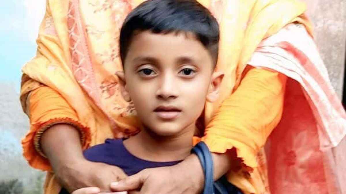 জয়পুরহাটে এক সপ্তাহ ধরে নিখোঁজ স্কুলছাত্র কাফি