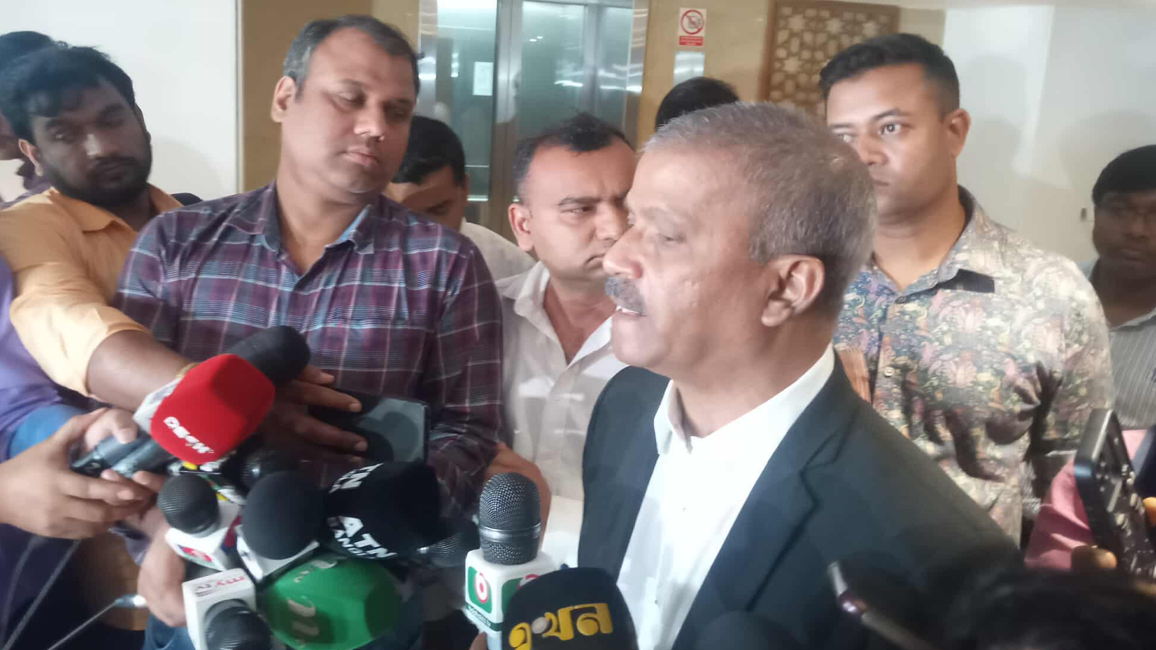 যে যার মতো করে মামলা করছে, হয়রানিমূলক মামলা হচ্ছে: আইন উপদেষ্টা