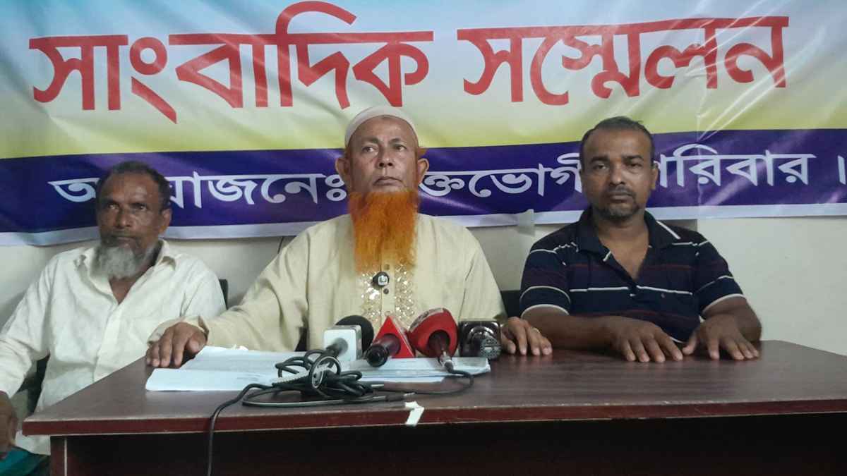 সম্পত্তির লোভে ২ ভাইয়ের অত্যাচারে অতিষ্ঠ বড়-ভাই!