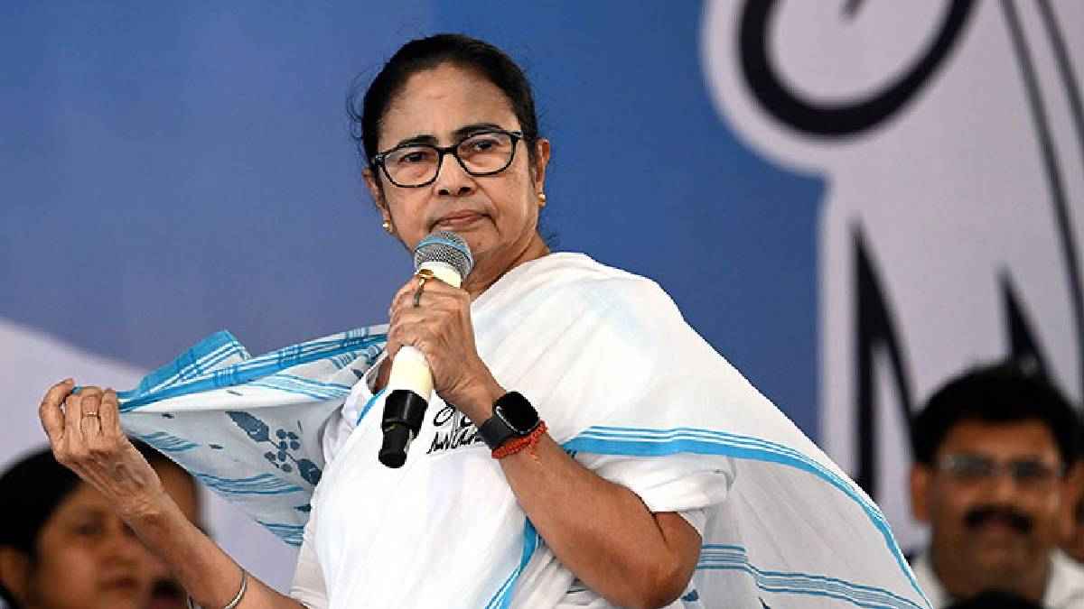 দিদি আপনাদের সম্পত্তি রক্ষা করবে: মুসলমানদের মমতা