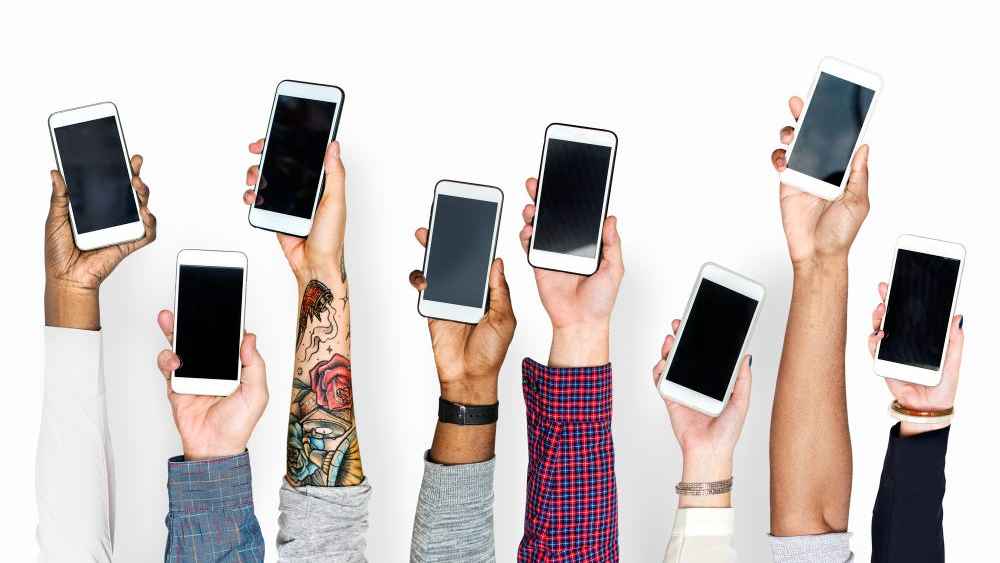 smartphone used, refurbished-smartphone-check-how-why-companies-sell-them-at-affordable-