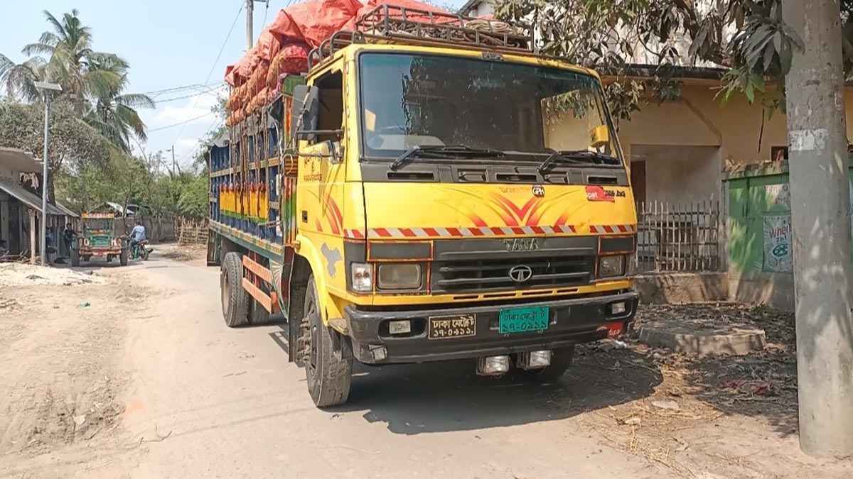 গাংনীতে ট্রাকের ধাক্কায় বৃদ্ধের মৃত্যু