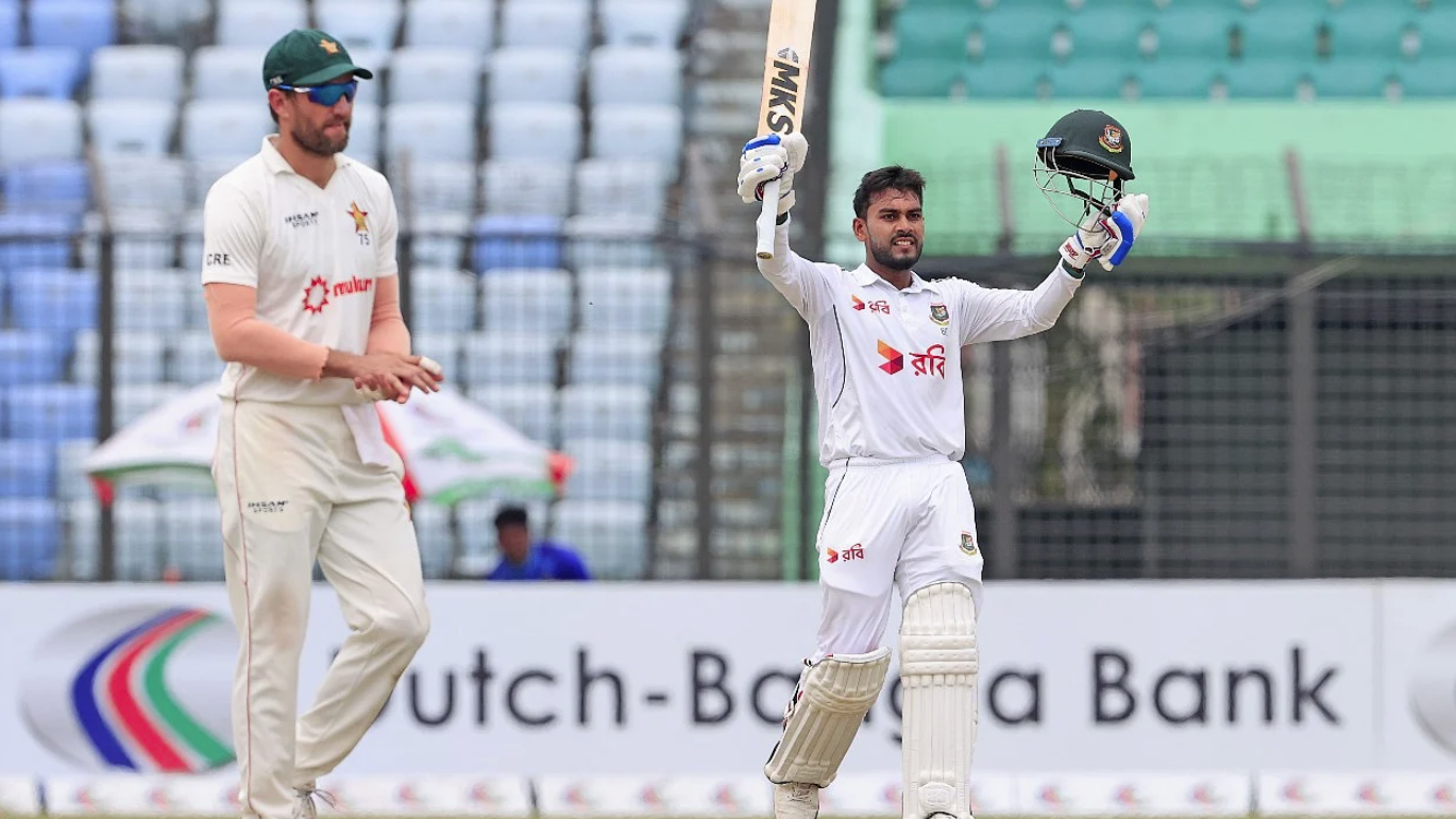 ইমরান খান-কপিল দেবের পাশে মিরাজ