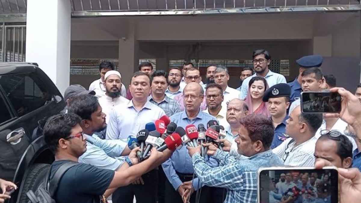 ‘নকশা বহির্ভূত ভবন চিহ্নিত করে কঠোর ব্যবস্থা নেওয়া হবে’