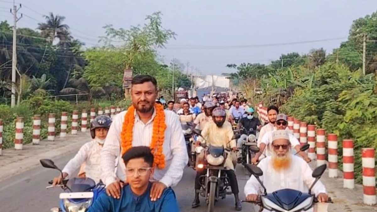 ক্রসফায়ারের আসামি হয়ে যান বিদেশে, দেশে ফিরলেন একযুগ পর