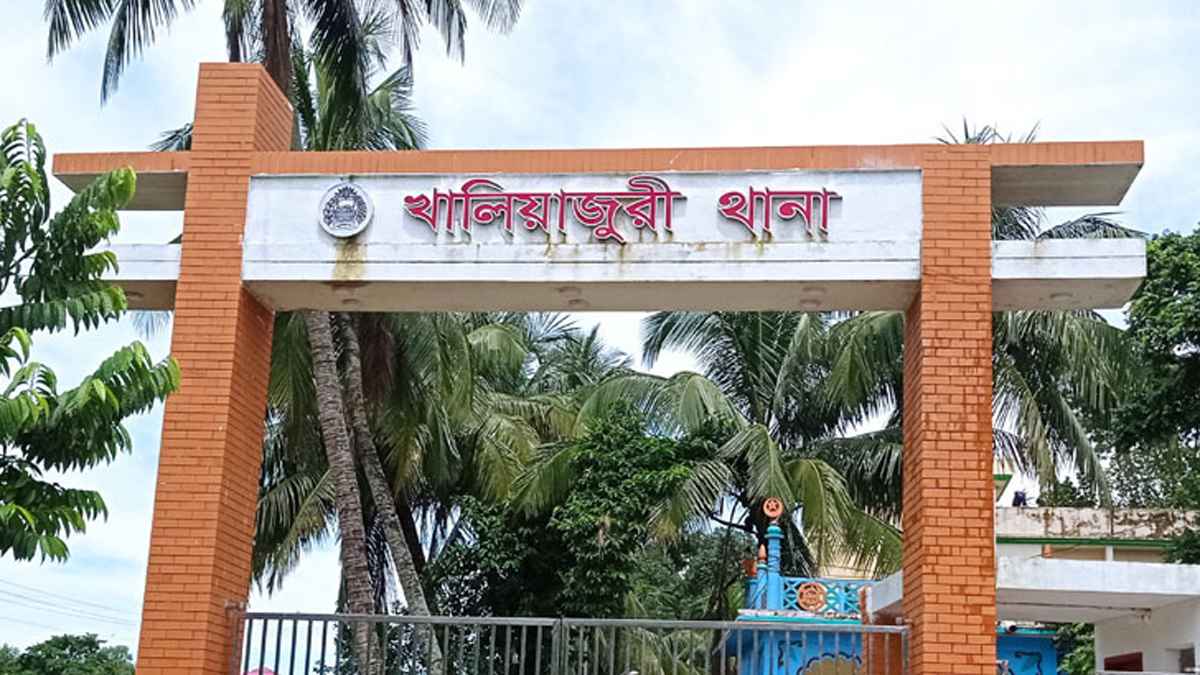 চাঁদা না পেয়ে উদ্যোক্তাকে মারধর, কম্পিউটার-যন্ত্রপাতি ভাঙচুর