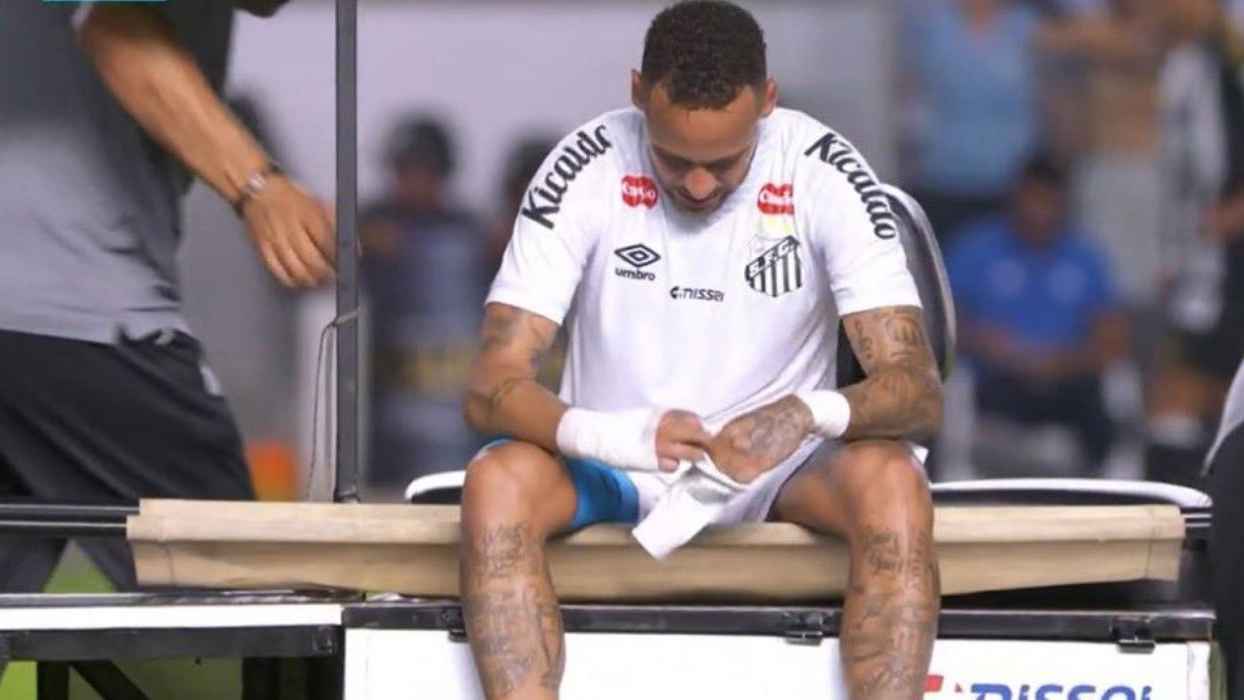 নতুন চোটে আবার পুরনো দুঃখ ফিরল নেইমারের