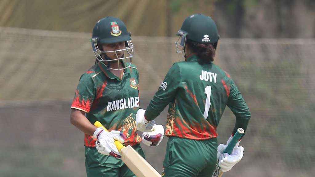 বিশ্বকাপ বাছাইয়ের সেরা একাদশে বাংলাদেশের জ্যোতি ও শারমিন