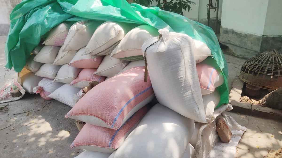 নওগাঁয় ১৭১৯ কেজি খাদ্যবান্ধব কর্মসূচির চাল জব্দ