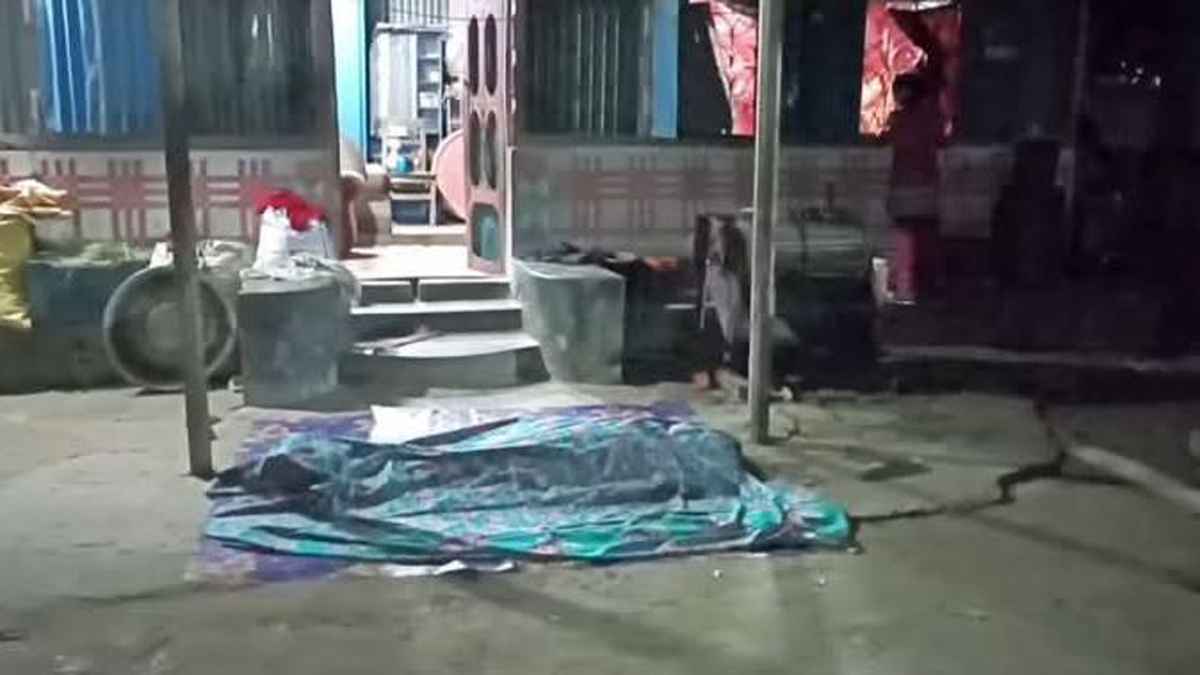 নোয়াখালীতে স্বামী-স্ত্রীর বিষপানে স্ত্রীর মৃত্যু