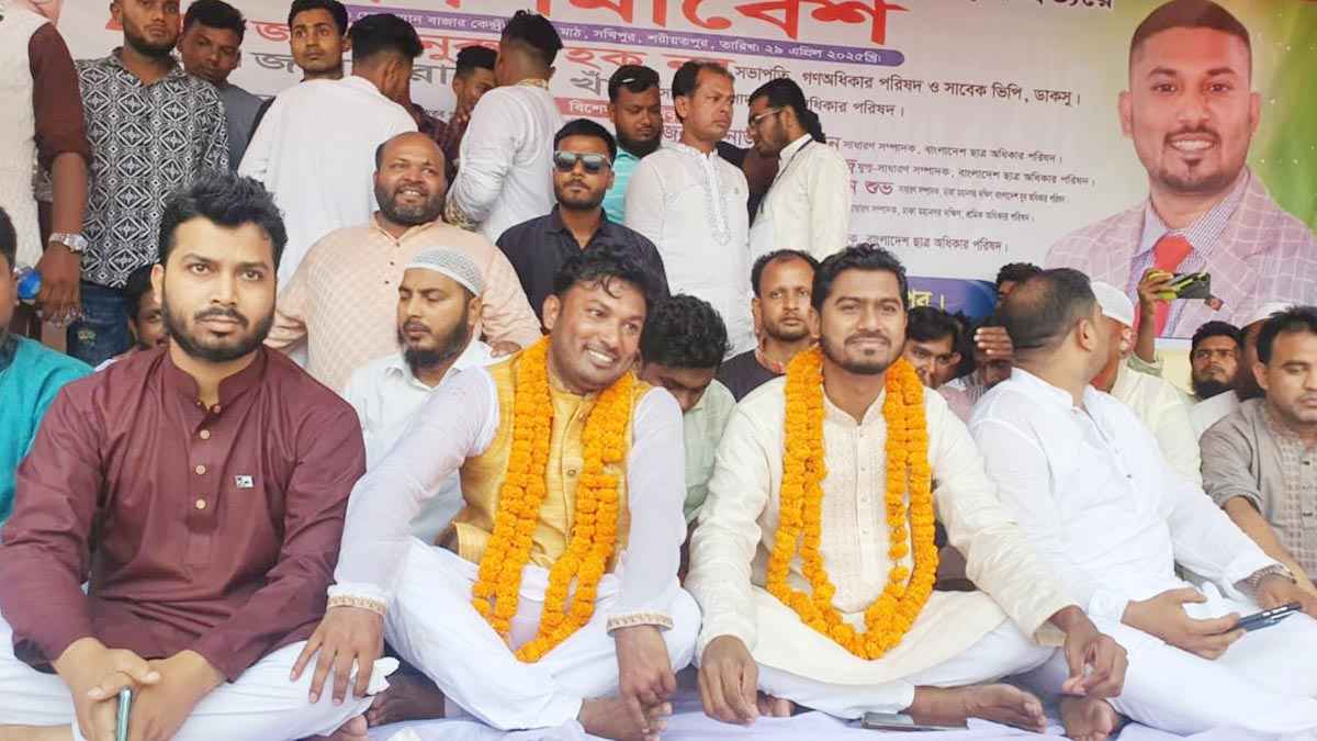 আওয়ামী লীগকে সন্ত্রাসী সংগঠন হিসেবে নিষিদ্ধের দাবি ভিপি নুরের