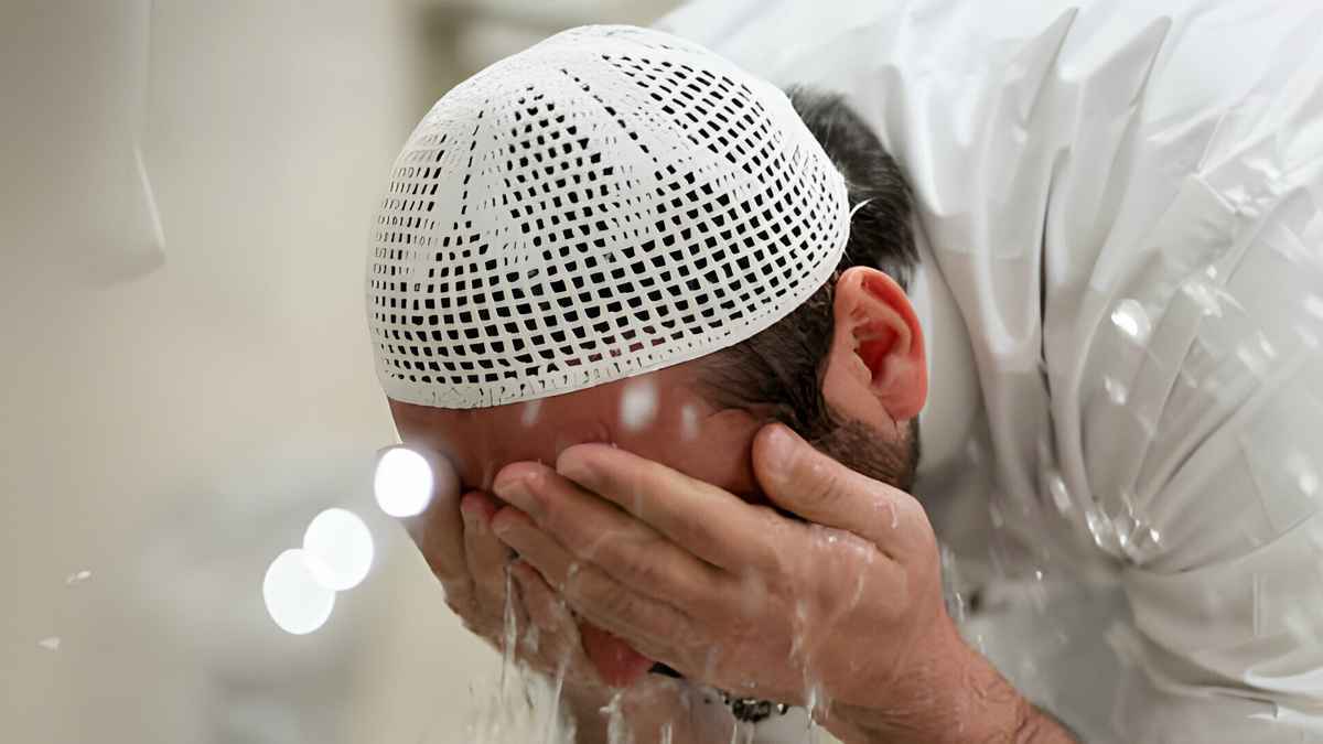 নামাজ ছাড়াও যেসব কাজের আগে অজু করবেন