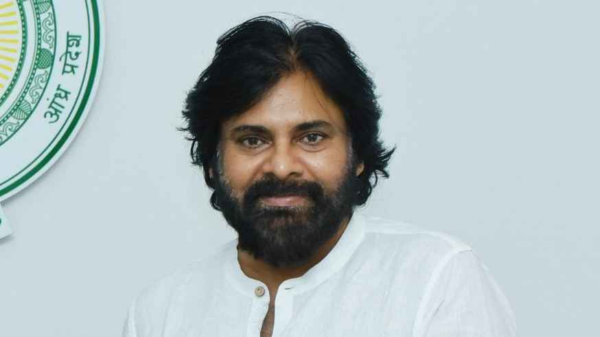 অগ্নিদগ্ধ জনপ্রিয় অভিনেতা ৮ বছরের ছেলে