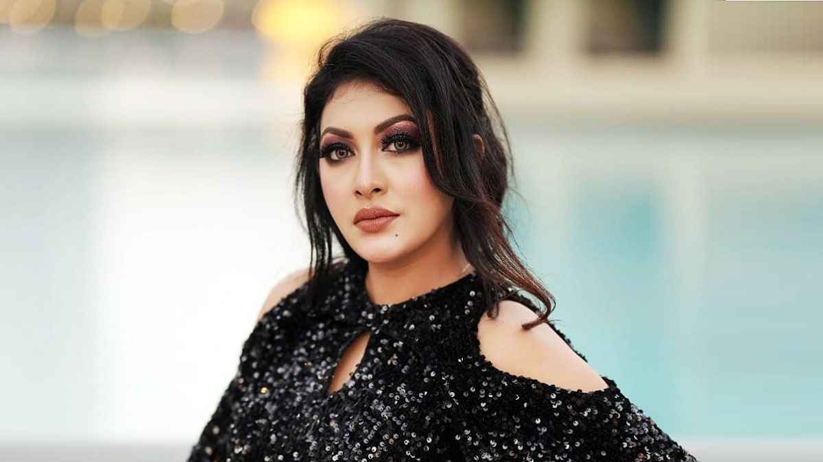 নামাজ পড়লে চেহারায় এমনিতেই নূর চলে আসে: প্রিয়াঙ্কা জামান 