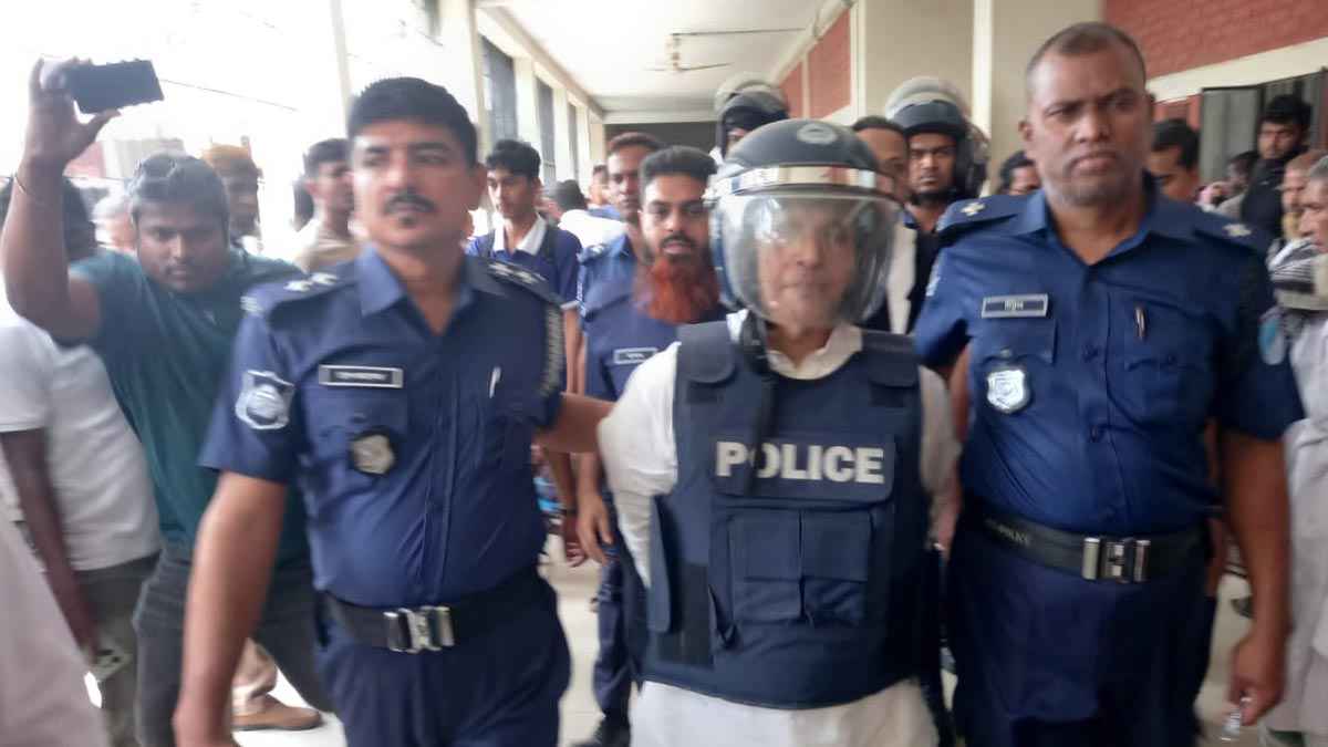 রাজবাড়ীর সাবেক এমপি কেরামতের ২ দিনের রিমান্ডে