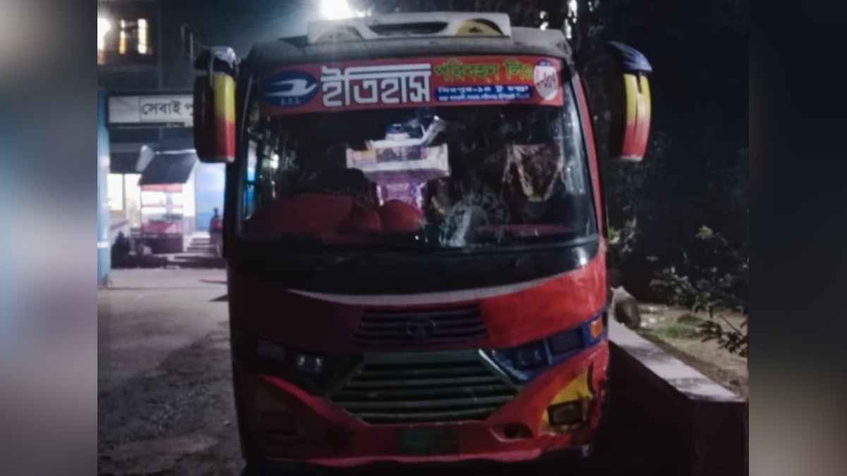 সাভারে আবারও চলন্ত বাসে ডাকাতি