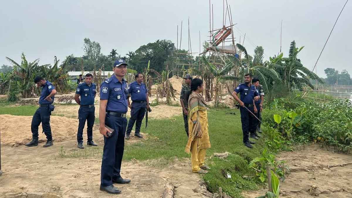 শেরপুরে বালুকারবারির লাখ টাকা জরিমানা