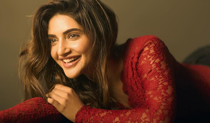 sreeleela-riisngbd-top-2411220429_20250407_135126737