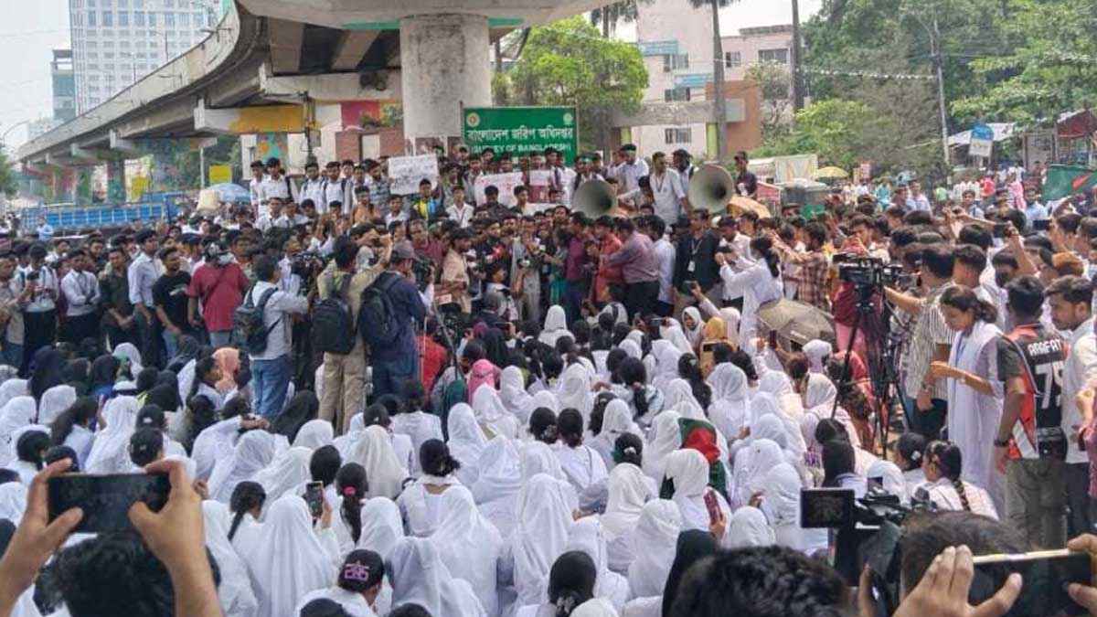 পলিটেকনিক শিক্ষার্থীদের ছয় দফা দাবিতে আজ সারাদেশে মহাসমাবেশ