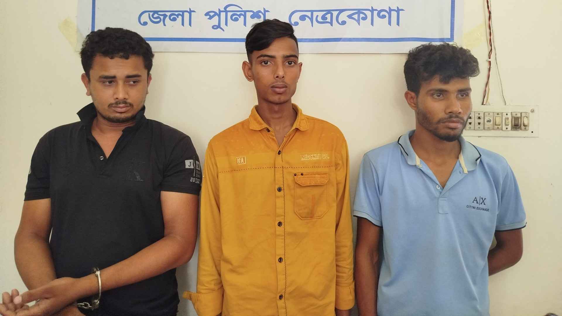 প্রেমের ফাঁদে ফেলে কিশোরীকে সংঘবদ্ধ ধর্ষণ, গ্রেফতার ৩