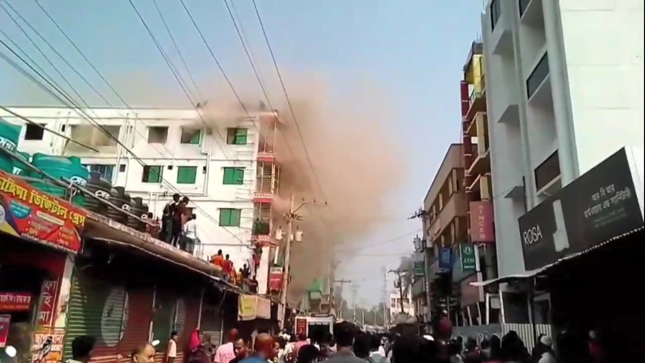 thumbnail_Bagerhat_Fire_Photo_-1_20250407_122352230