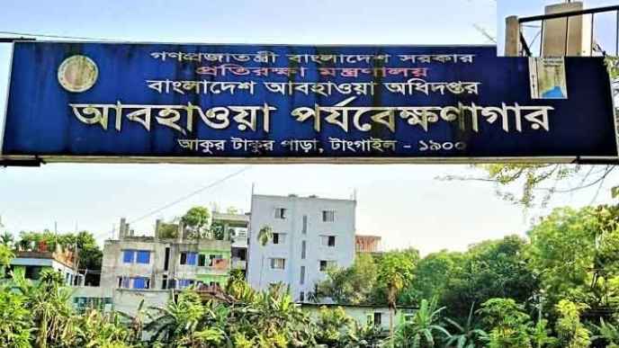 টাঙ্গাইলে বেড়েছে গরমের তীব্রতা, বিপাকে নিম্ন আয়ের মানুষ