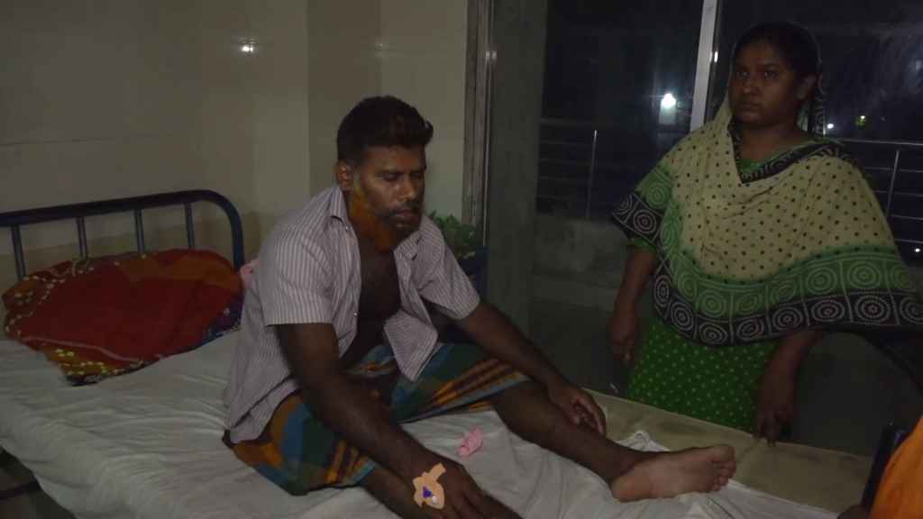 ঝিনাইদহে কুকুরের কামড়ে আহত ১৫