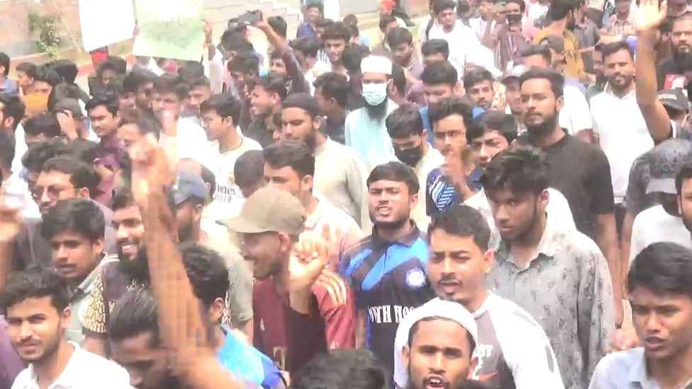 গাজীপুরে পলিটেকনিক শিক্ষার্থীদের ৬ দফা দাবিতে বিক্ষোভ, সমাবেশ