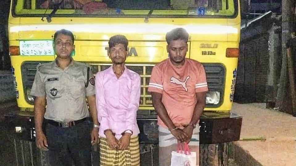 গাইবান্ধায় ২৪ কেজি গাঁজাসহ ট্রাক জব্দ, চালক-হেলপার গ্রেফতার